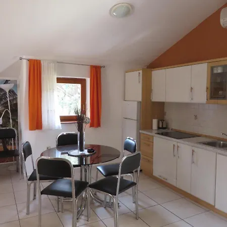 Soline Beach 4 Bedroom Holiday Dom wakacyjny *