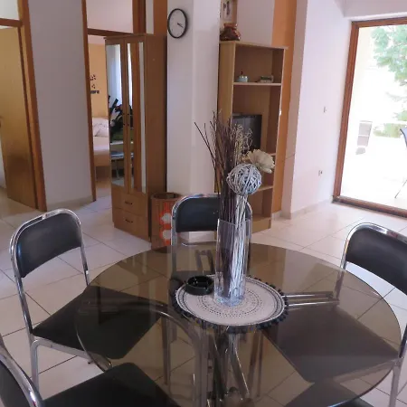Soline Beach 4 Bedroom Holiday * Biograd Na Moru