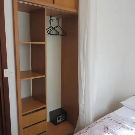 Dom wakacyjny Soline Beach 4 Bedroom Holiday