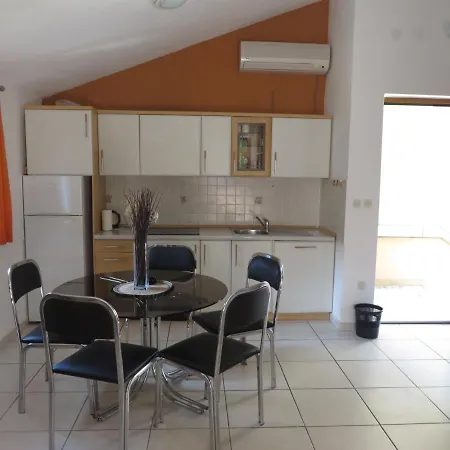 Soline Beach 4 Bedroom Holiday *