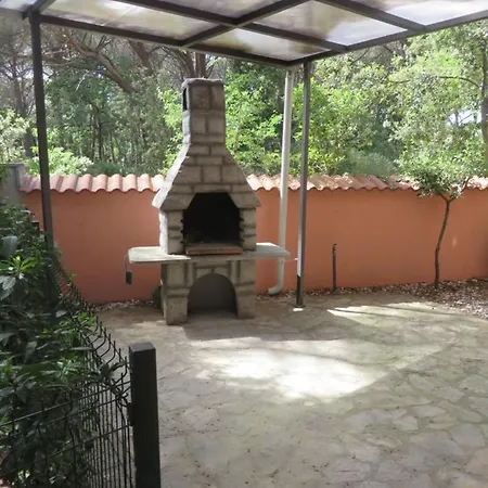 Soline Beach 4 Bedroom Holiday