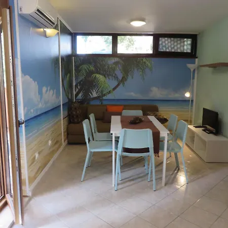 Dom wakacyjny Soline Beach 4 Bedroom Holiday Biograd Na Moru