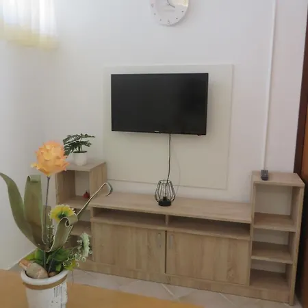Soline Beach 4 Bedroom Holiday * Biograd Na Moru