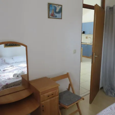 Soline Beach 4 Bedroom Holiday Dom wakacyjny