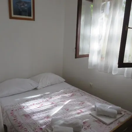 Soline Beach 4 Bedroom Holiday *
